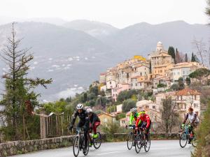 Paris-Nice Challenge-landing